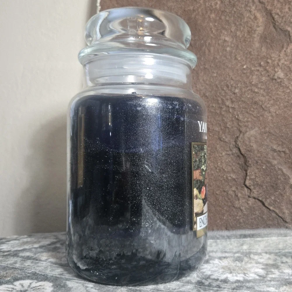 Yankee Candle ENCHANTED GARDEN Large Jar 22 Oz New Housewarmer Blue Gnome Fresh